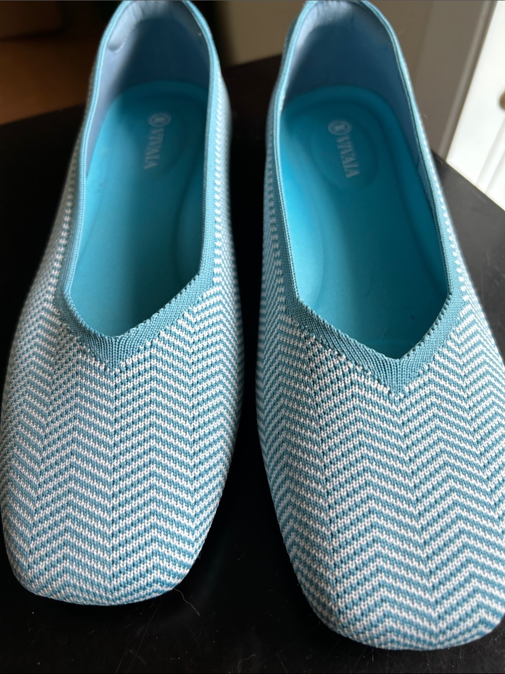 Vivaia aqua flats size 40.5